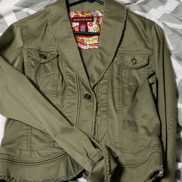 Jacket - Picture 1 of 2